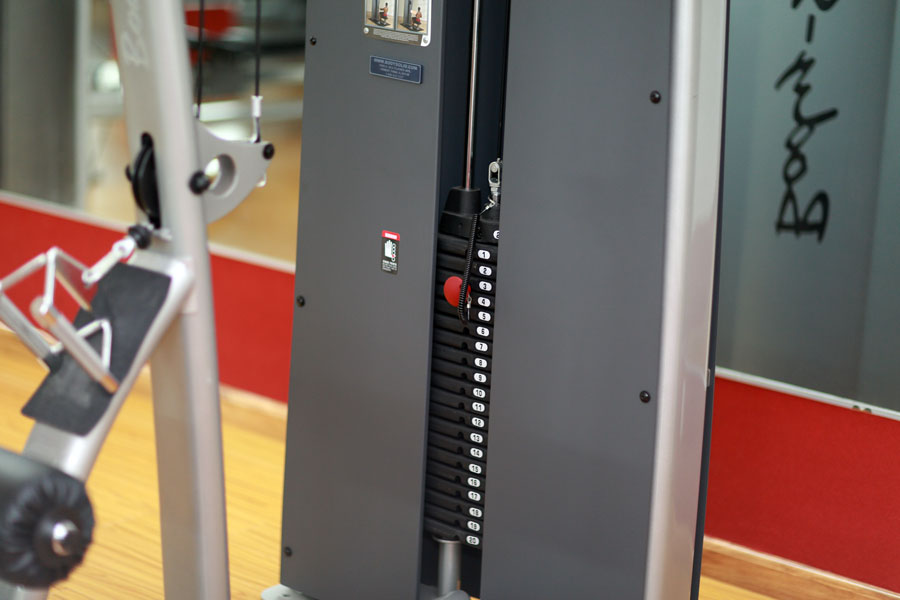 Tập thể hình cơ lưng xô Back Lats đúng kỹ thuật khi tập GYM