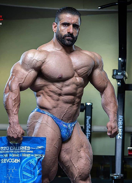 Hadi Choopan dùng Super Huge để Bulking